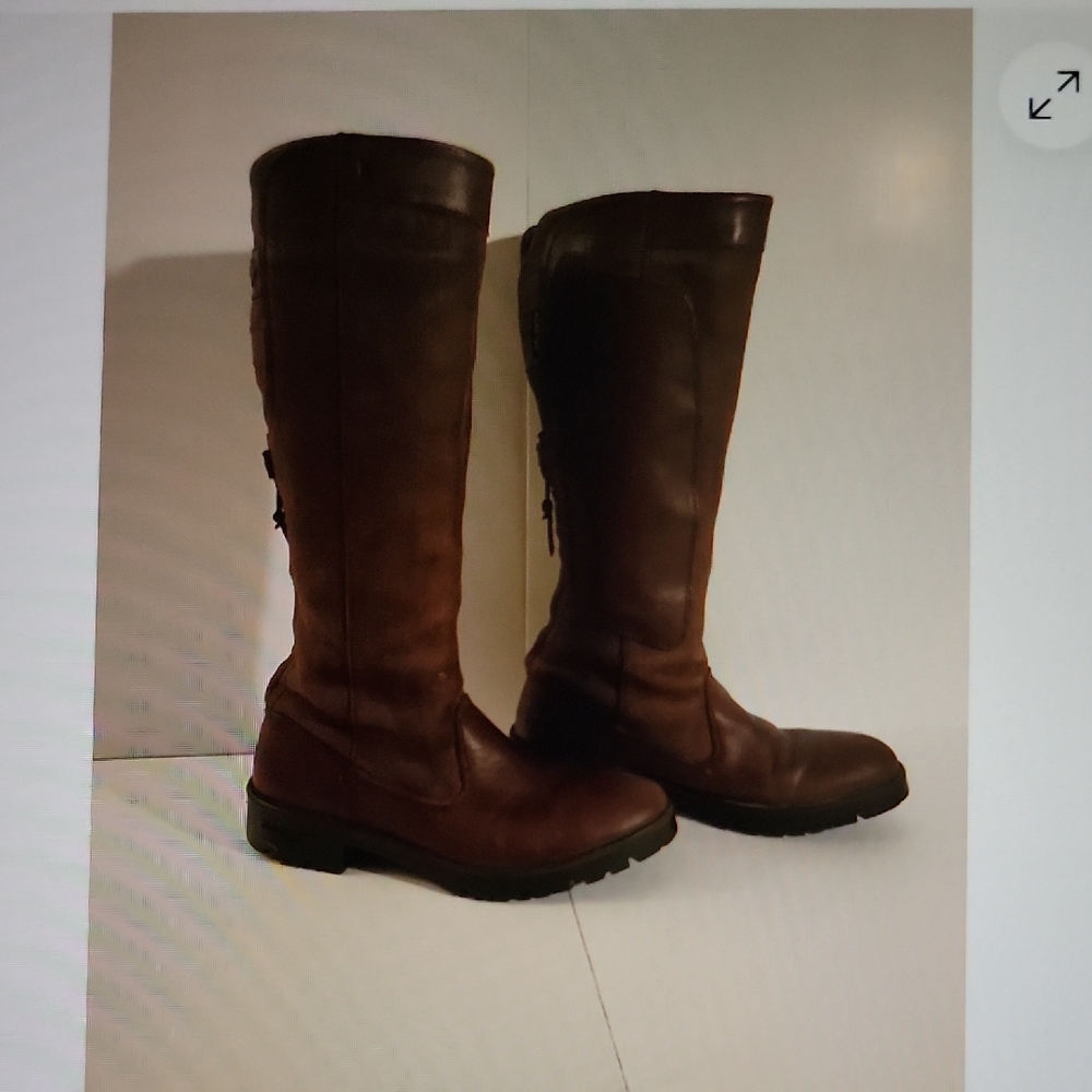 Brown Knee-High Leather Boots